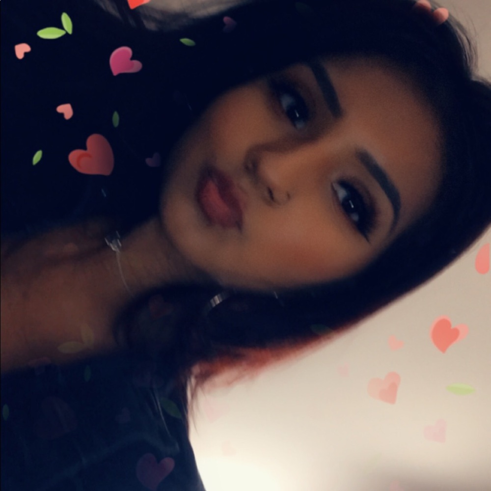 Meet your Posher, Sonia